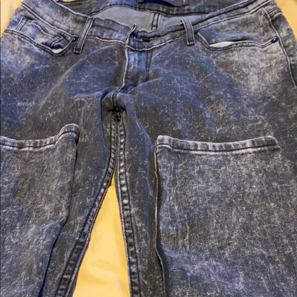 Levi’s - Picture 3 of 3